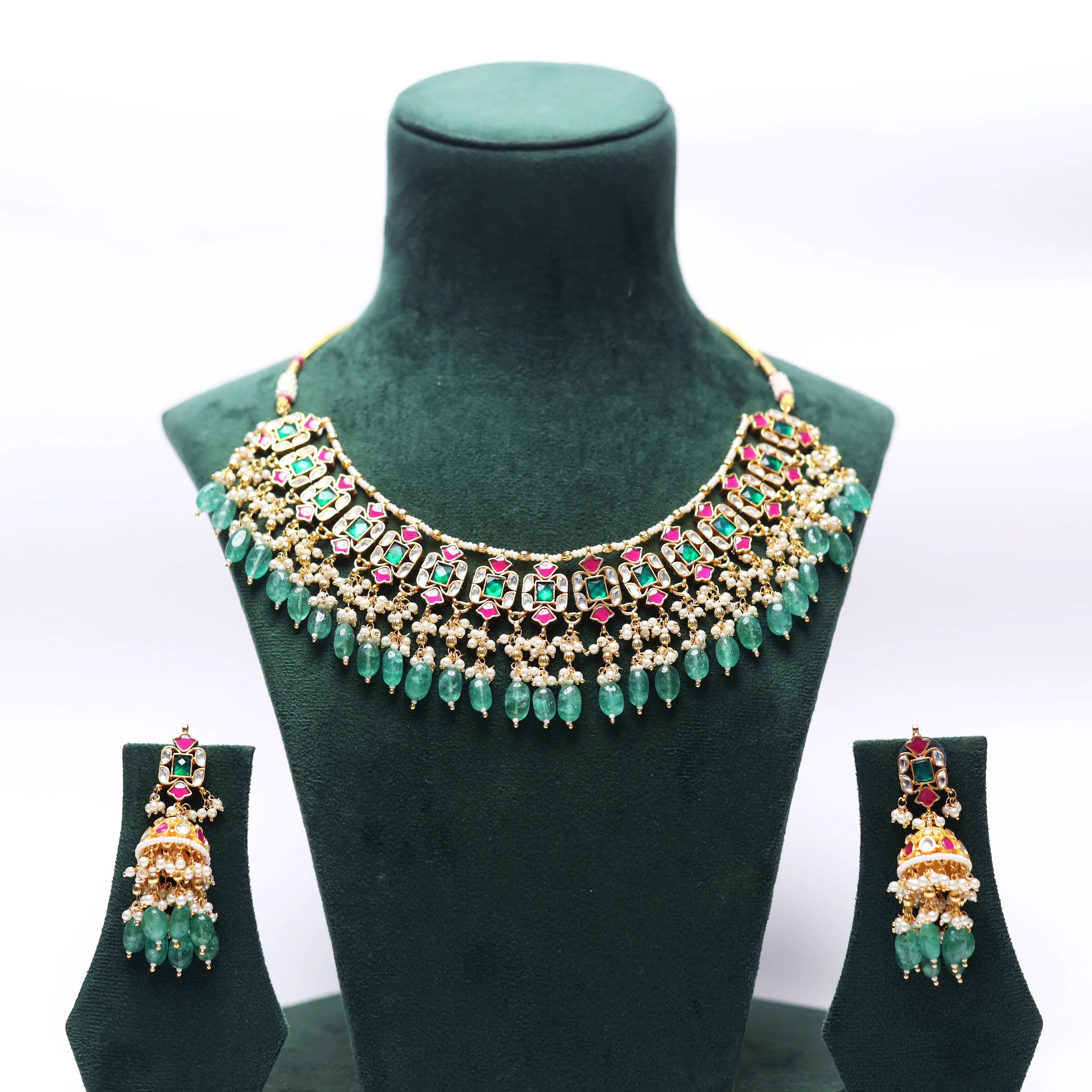 Traditional Emerald Choker Set - Image 2
